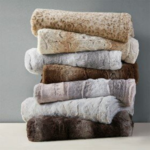 Zuri Oversized Faux Fur Throw | decor perfect for layering on beds, sofas, or reading nooks
