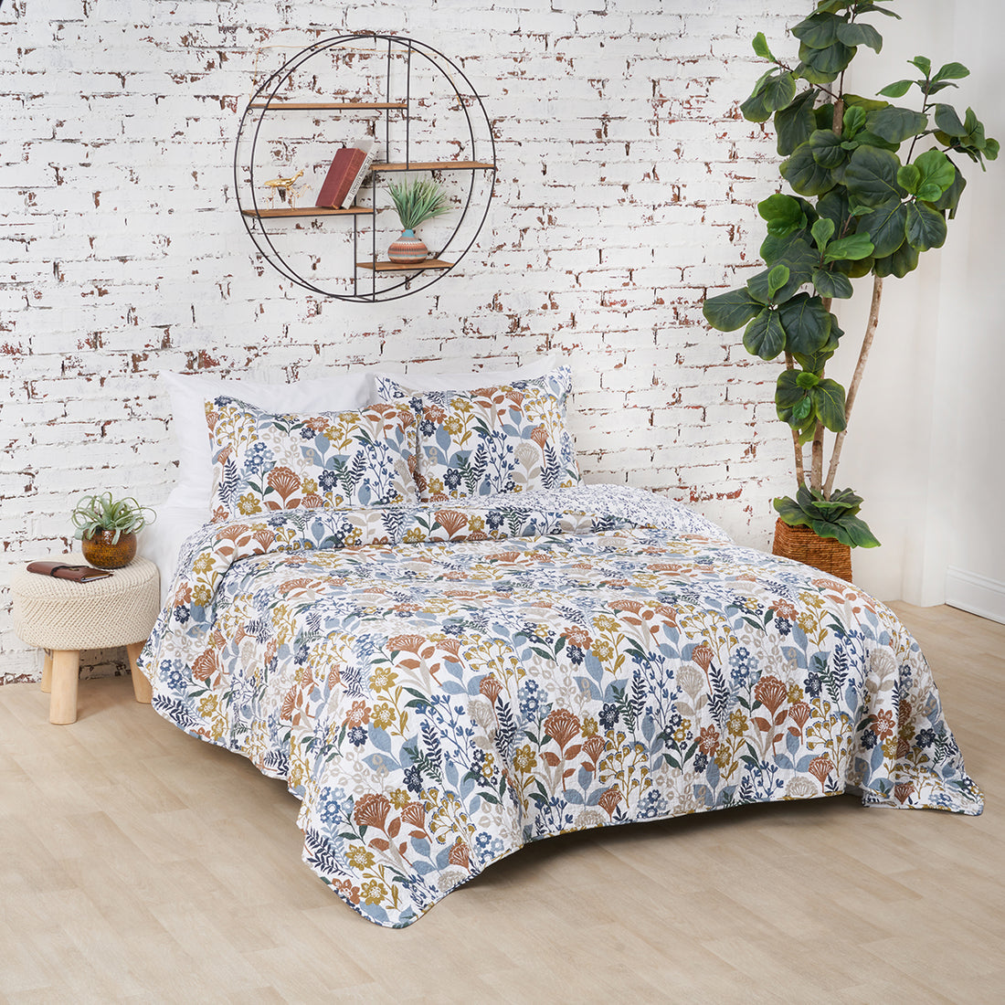 Carol & Frank Delilah Quilt Set