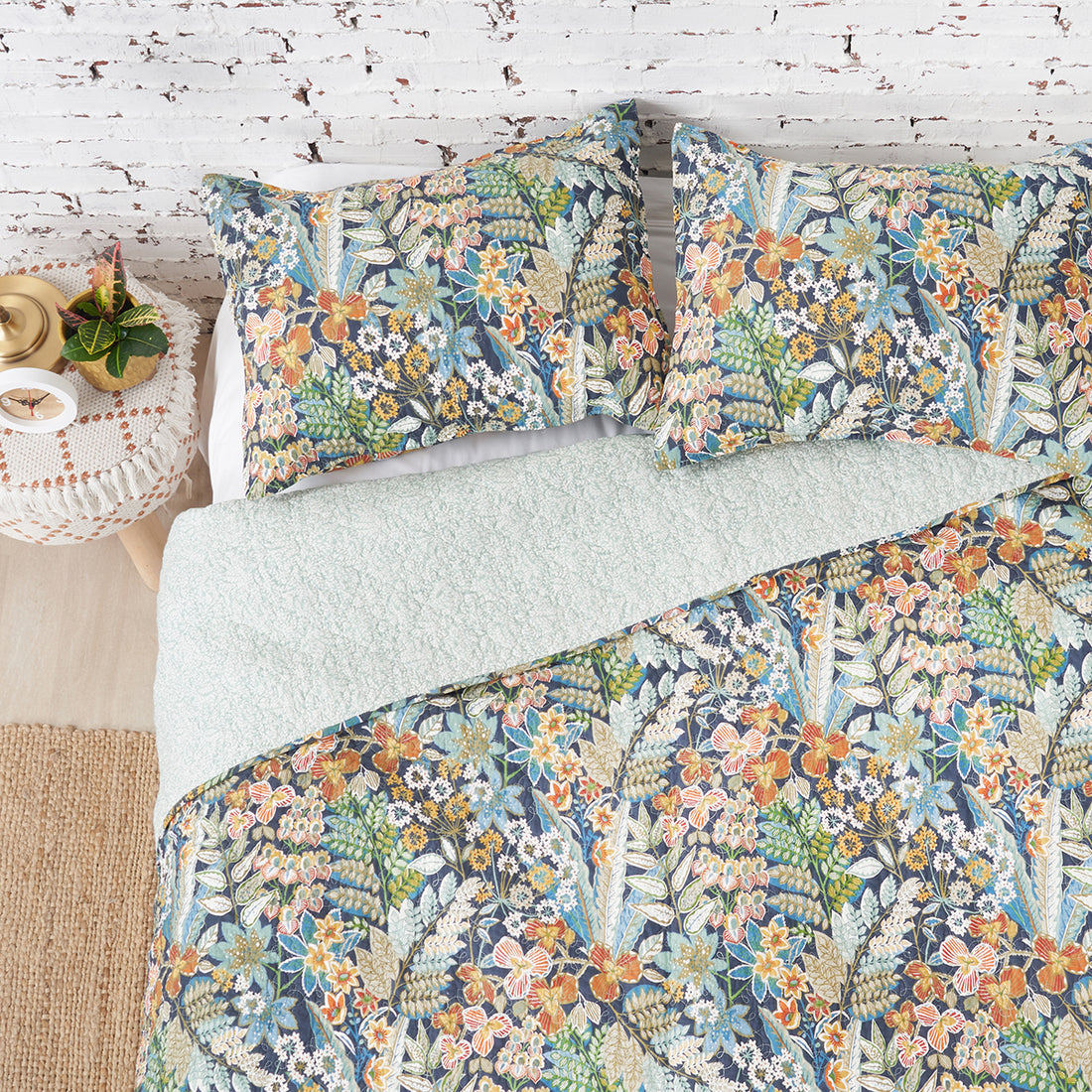 Posy Quilt Set by Carol & Frank