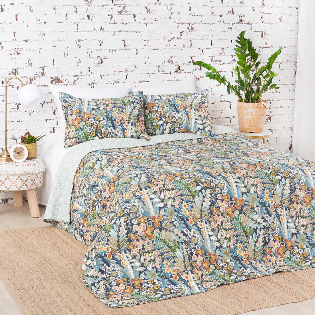 Posy Quilt Set by Carol & Frank