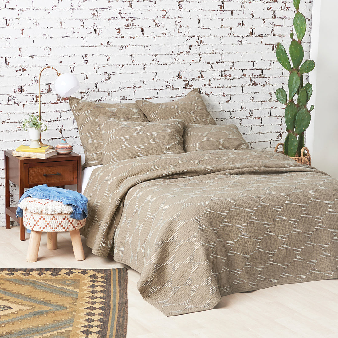 Saunders Quilt by Carol & Frank